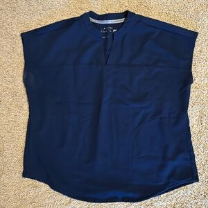 Fablectics evolve scrub top